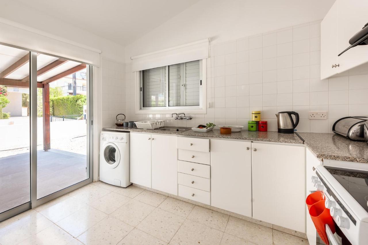 Bungalow Casa Bella By Ezoria Villas Kólpos tón Korallíon Eksteriør bilde