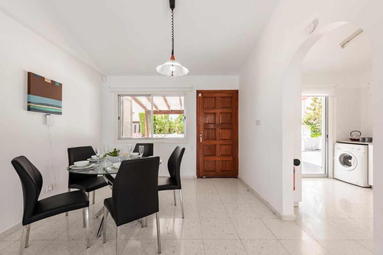 Bungalow Casa Bella By Ezoria Villas Kólpos tón Korallíon Eksteriør bilde