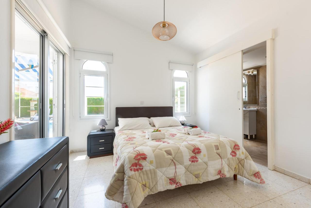 Bungalow Casa Bella By Ezoria Villas Kólpos tón Korallíon Eksteriør bilde