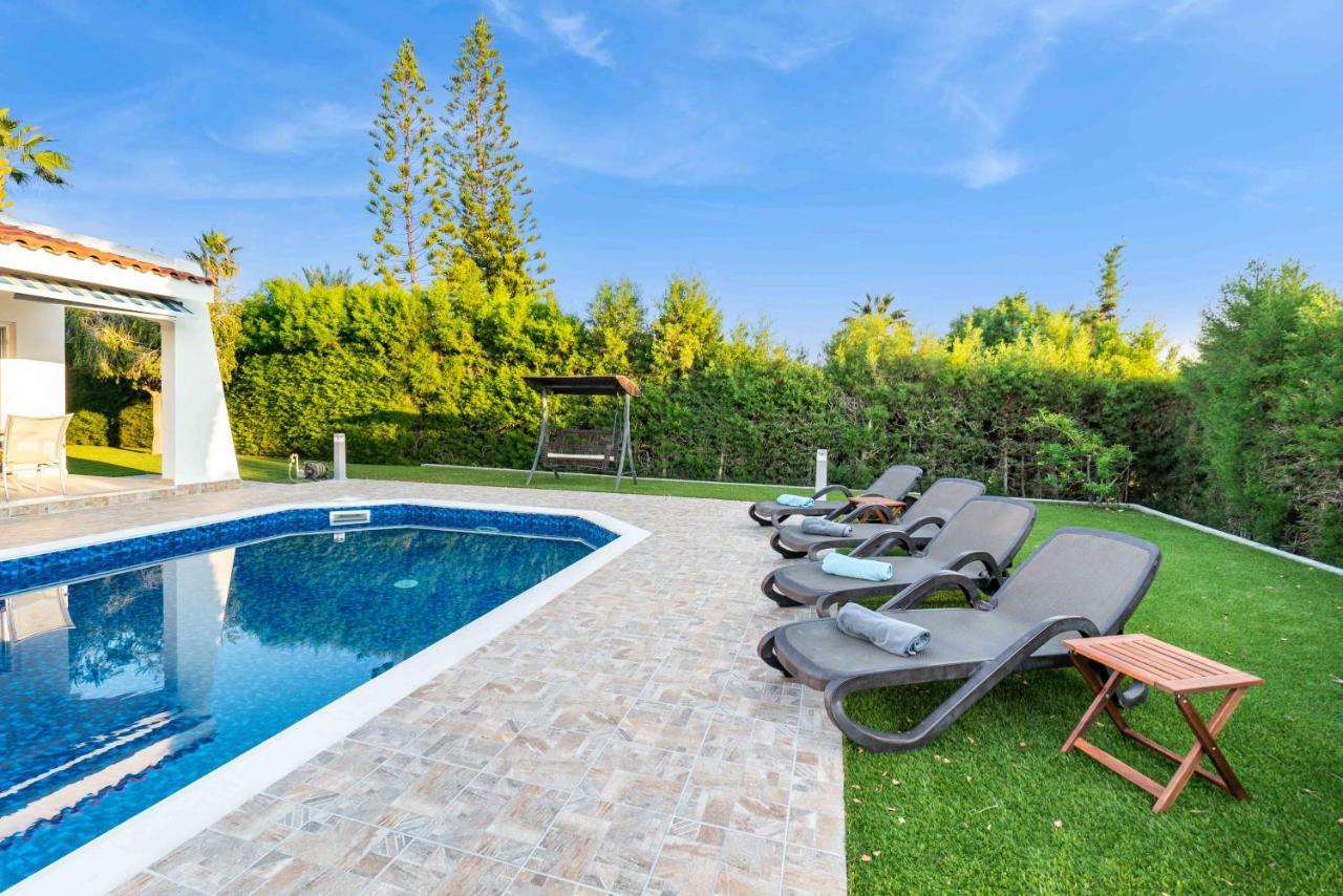 Bungalow Casa Bella By Ezoria Villas Kólpos tón Korallíon Eksteriør bilde