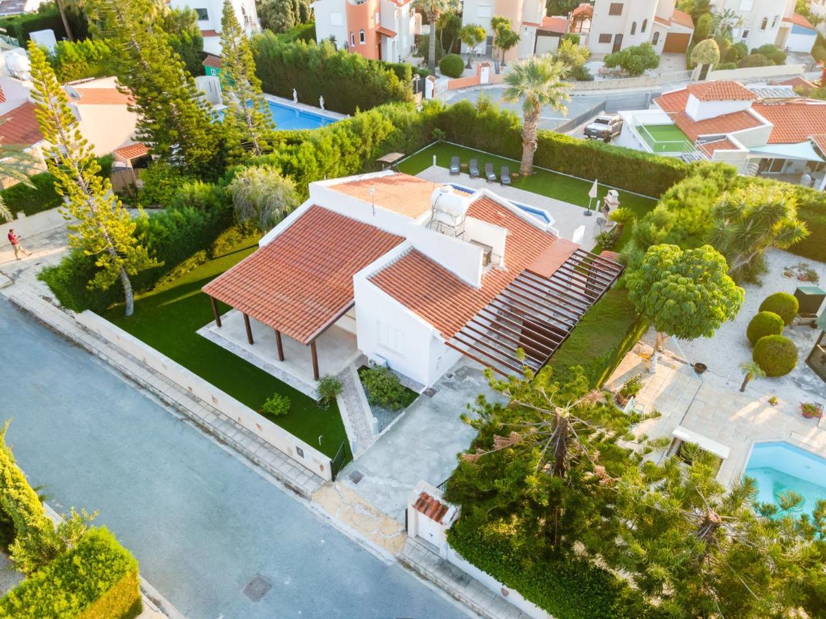 Bungalow Casa Bella By Ezoria Villas Kólpos tón Korallíon Eksteriør bilde